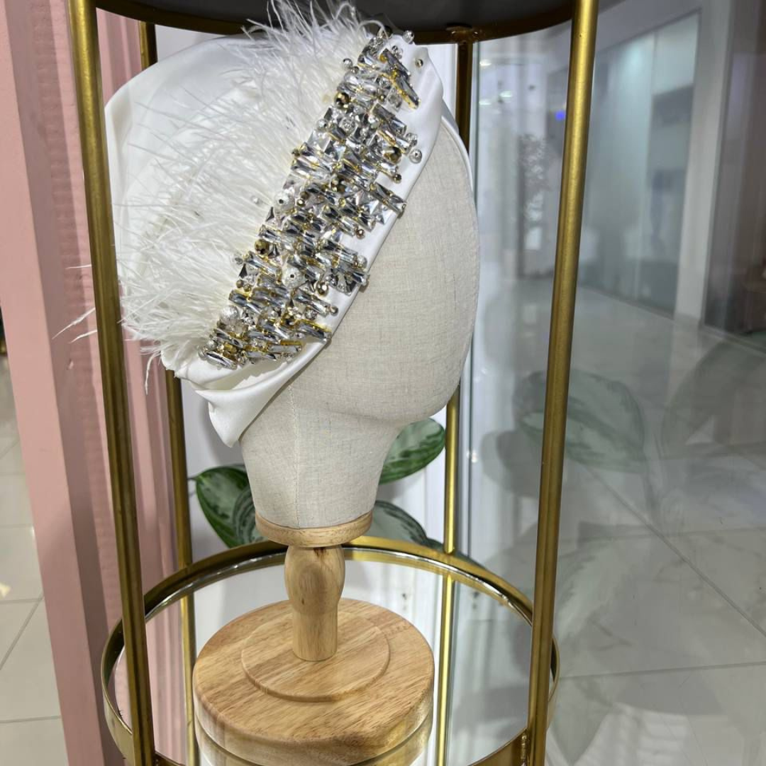 WHITE - PREMIUM TURBAN WITH DIAMONDS